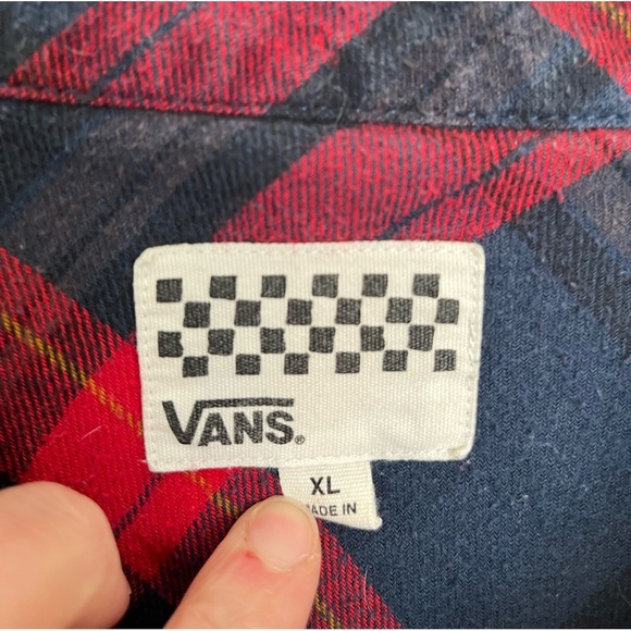 Vans Teens Navy and Red Plaid Button Down Shirt size XL - Picture 3 of 5